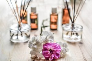 huile-essentielle-baton-encens-bien-etre-aromatherapie